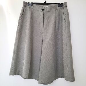 Shukmei Gingham Pleated Shorts – Black & White, Size 13